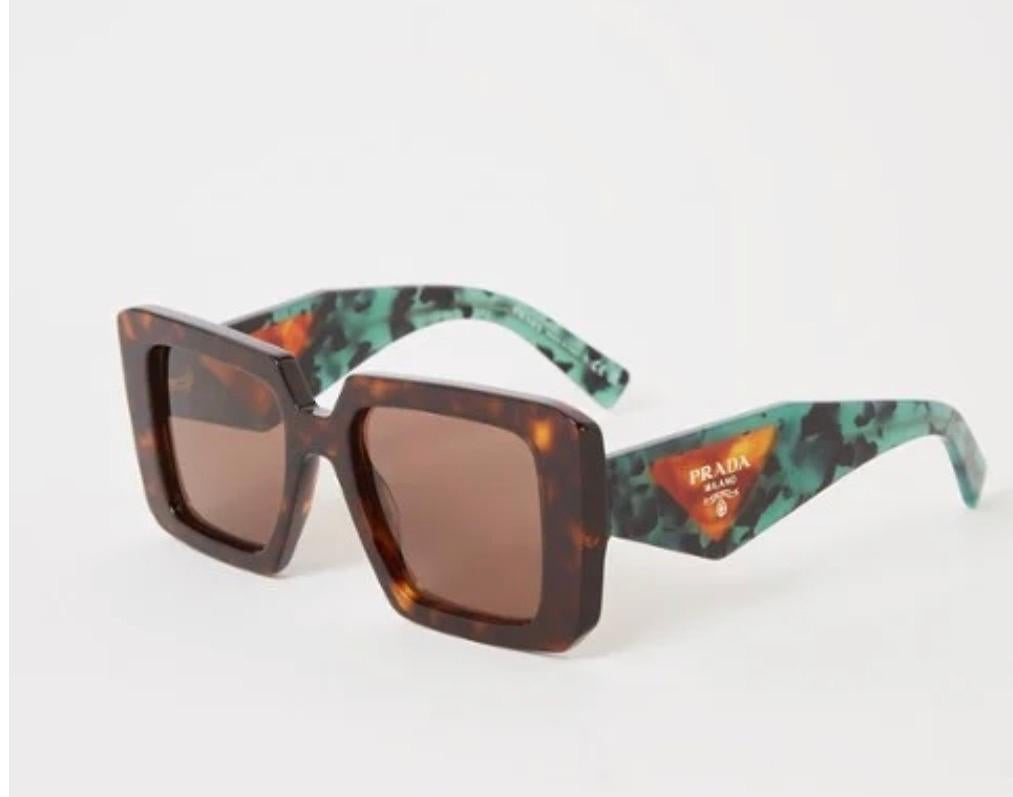 Prada Zonnebril - PR23YS, Zonnebril, Prada, Ophalen of Verzenden, Zo goed als nieuw