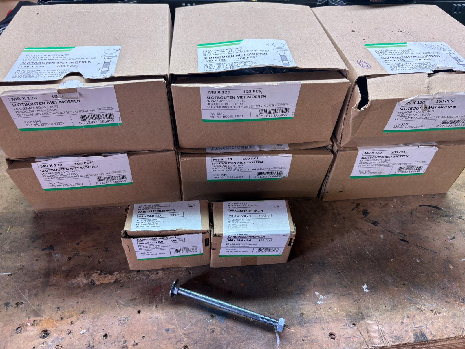 600 Slotbouten M8x120 en moeren, Ophalen, Nieuw, 100 tot 250 mm, Bouten of Moeren