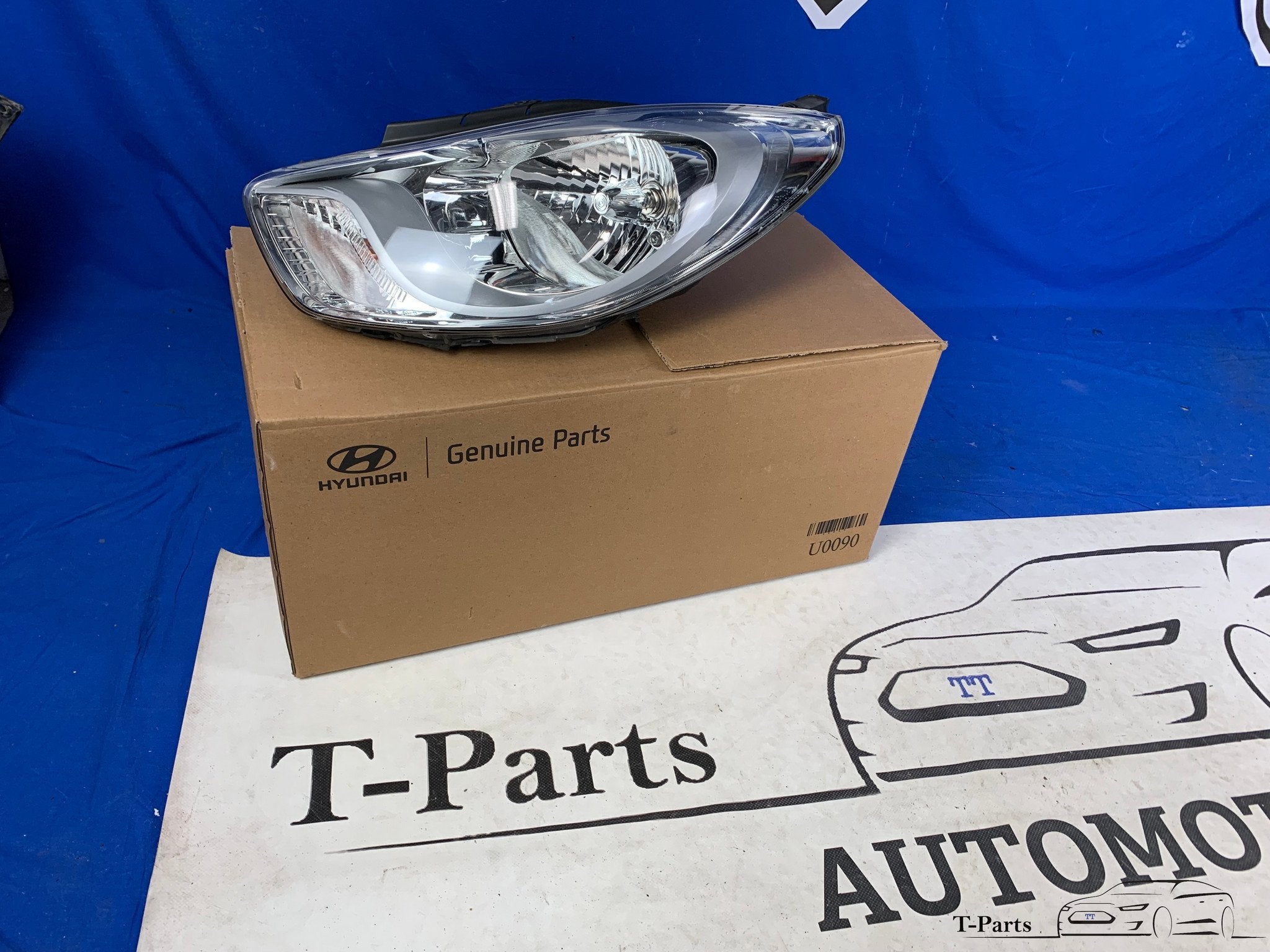 Hyundai i10 koplamp links 921010X120 lamp