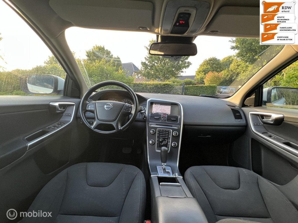 Nette Volvo XC60 2.0 D3 5 cil Automaat Momentum bj 2012, Auto's, Volvo, Euro 5, 15 km/l, Gebruikt, 1984 cc