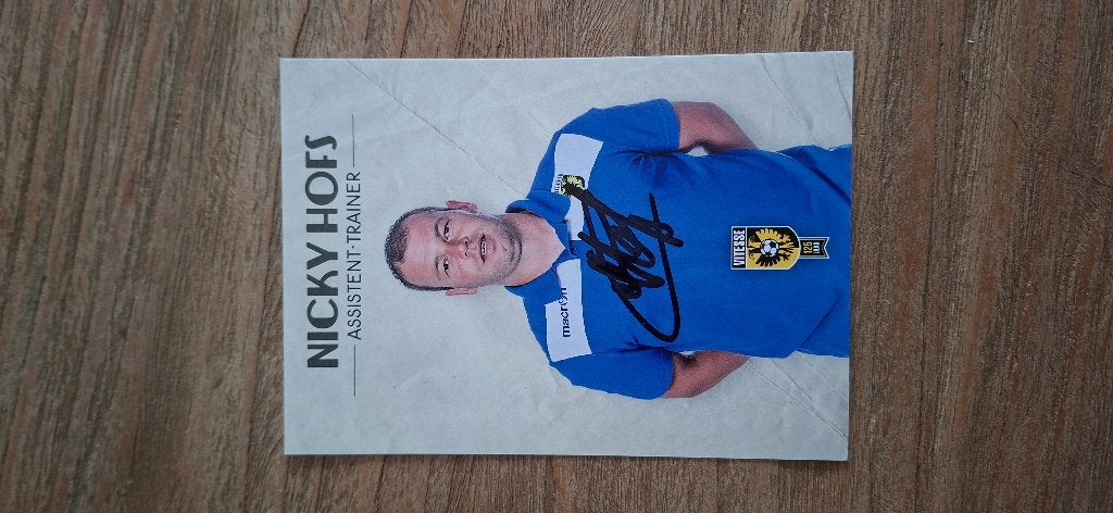 Spelerskaart met handtekening Nicky Hofs # Vitesse Feyenoord, Verzamelen, Ophalen of Verzenden, Nieuw, Vitesse, Spelerskaart