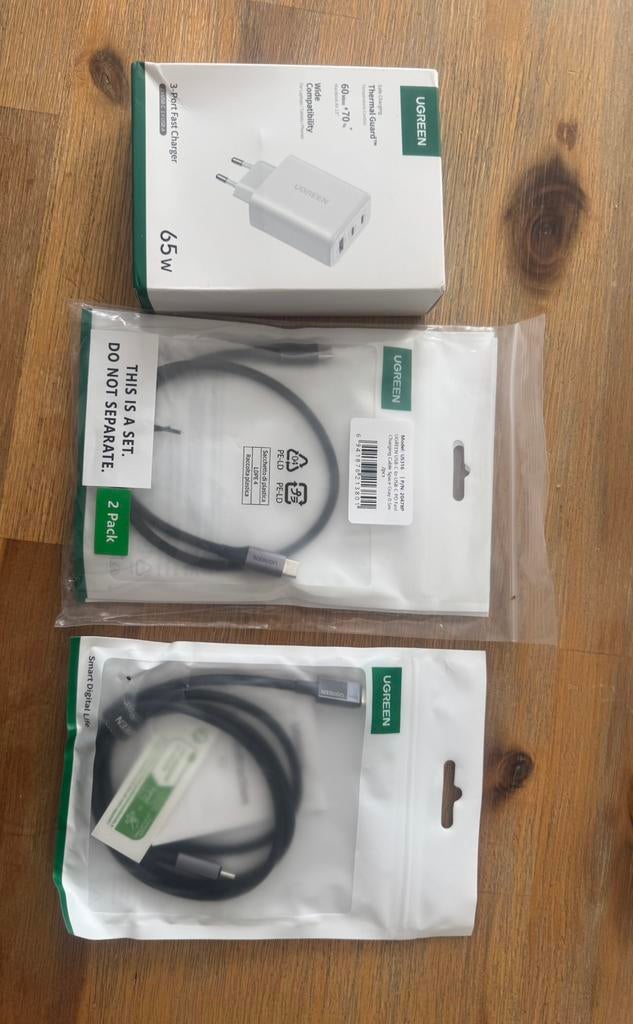 UGREEN 65W 3-Poorts Snellader met 3 USB-C Kabels nieuw., Ophalen, Nieuw, Overige merken