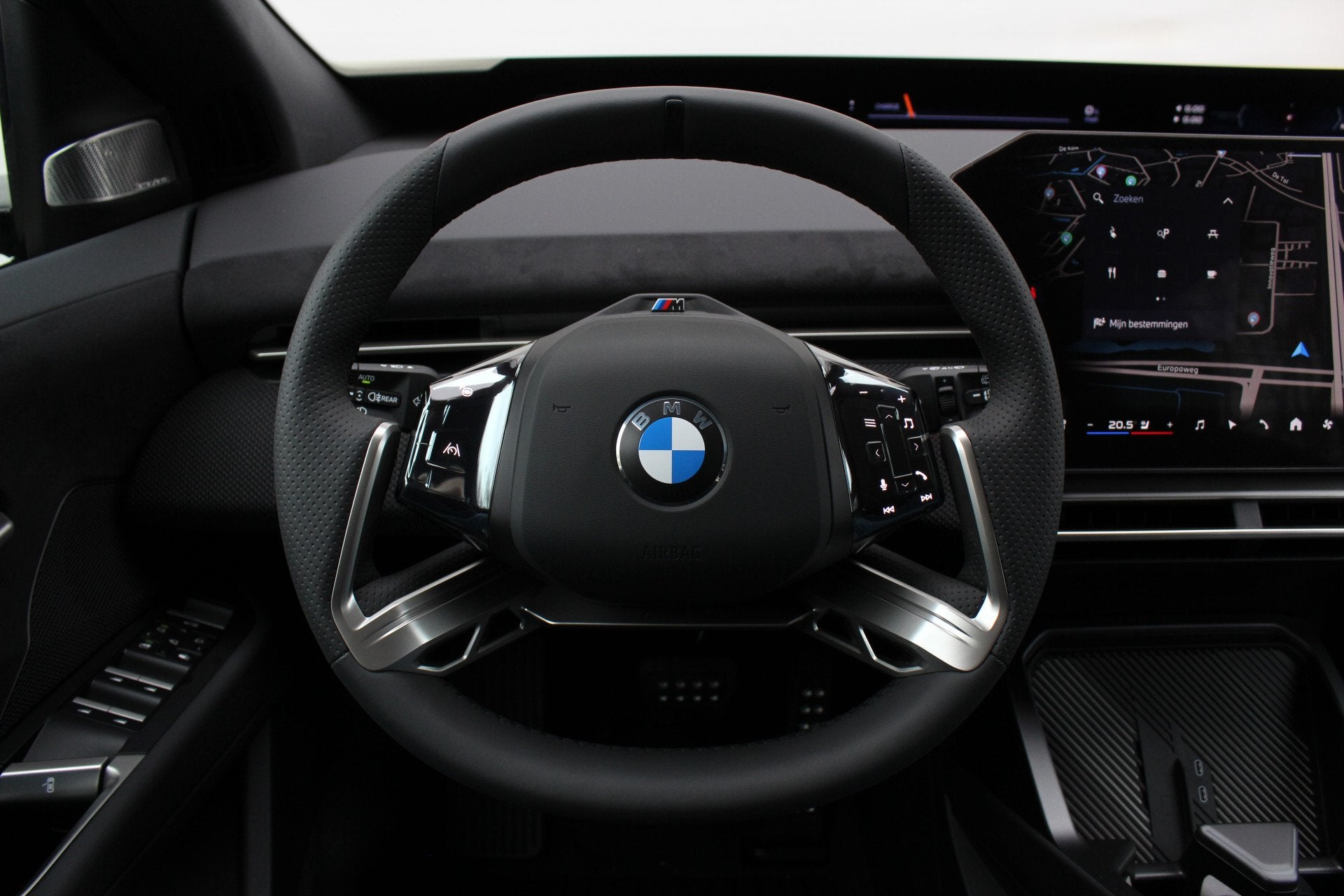 BMW iX3 50 xDrive M Sport / Panoramadak / Trekhaak / Sportst, Auto's, Automaat, Stoelverwarming, Zwart, Met garantie (alle)