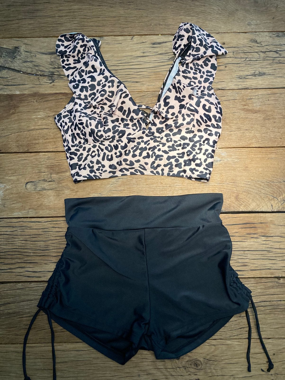 Panter bikini xs, Beige, Ophalen of Verzenden, Zo goed als nieuw, Lingerie of Zwemkleding