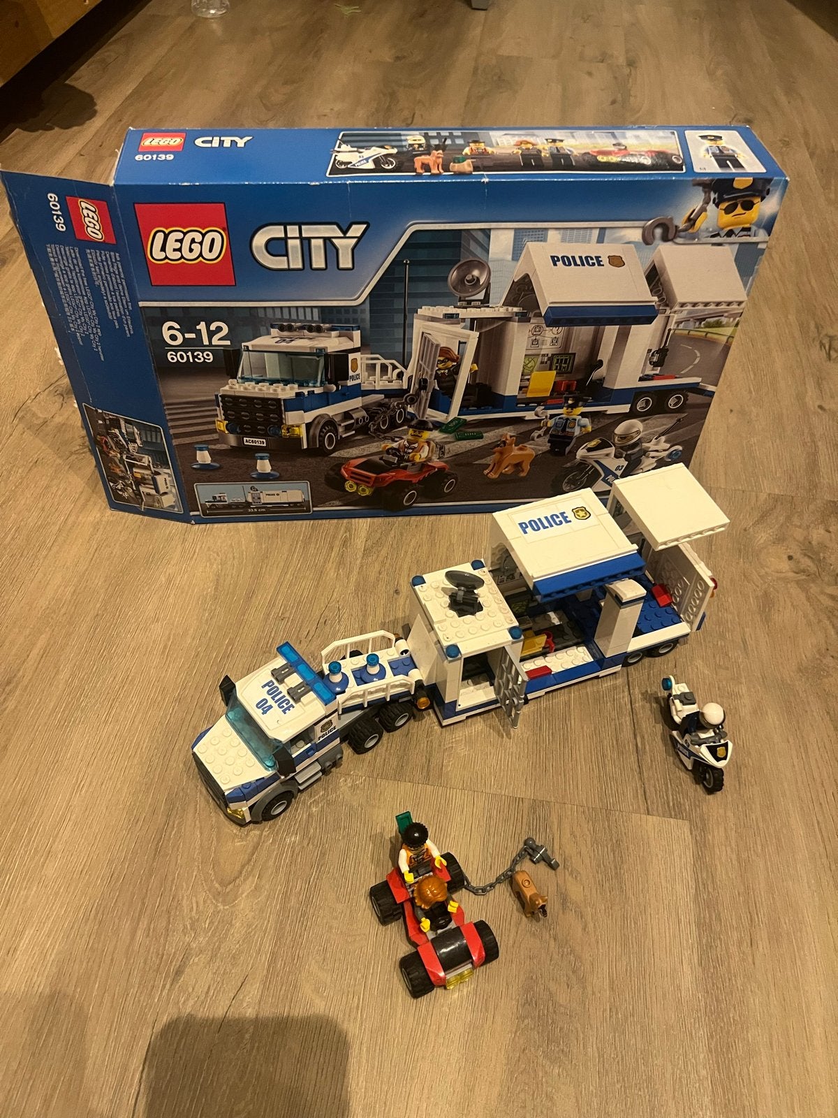 LEGO City 60139 Mobiel Commando Centrum Politiemacht, Ophalen, City, Lego, Zo goed als nieuw