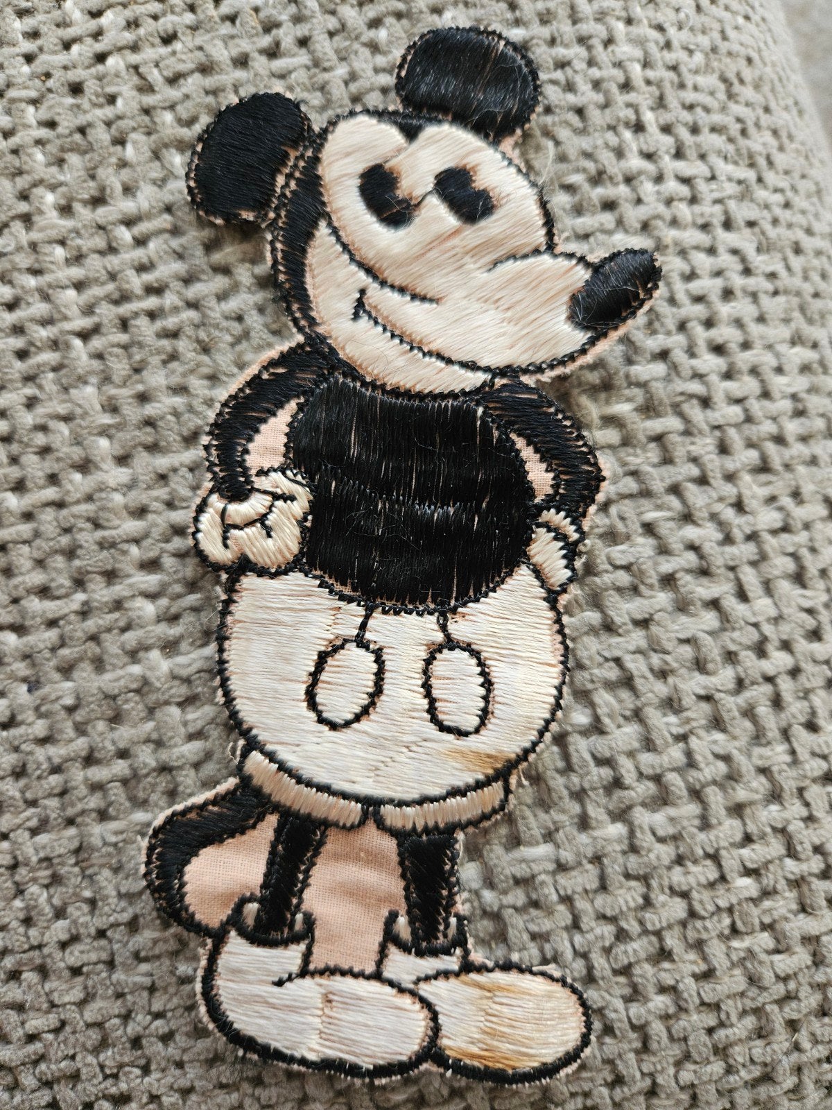Turmac zijdje mickey mouse applicatie uit de jaren '30, Ophalen of Verzenden, Mickey Mouse, Gebruikt, Overige typen