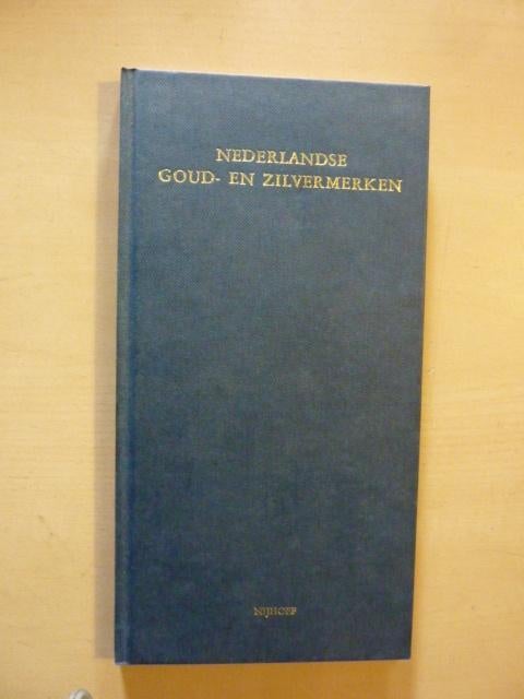 E. Voet - Nederlandse goud- en zilvermerken, Ophalen of Verzenden, Zo goed als nieuw