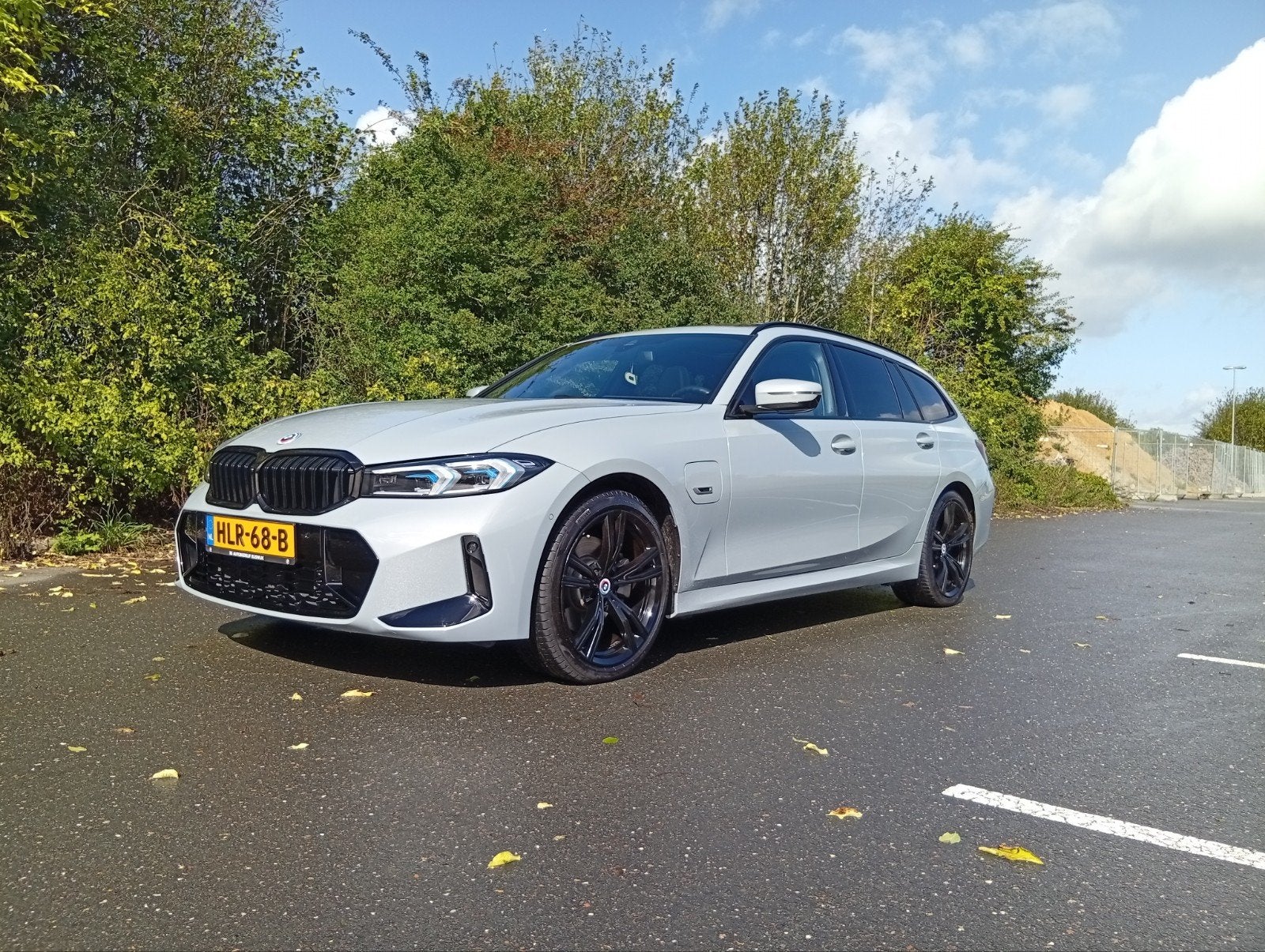 BMW 3-Serie 330e 292pk Xdrive Aut 2022 Grijs, Auto's, BMW, 1998 cc, Euro 6, 4 cilinders, Stationwagon