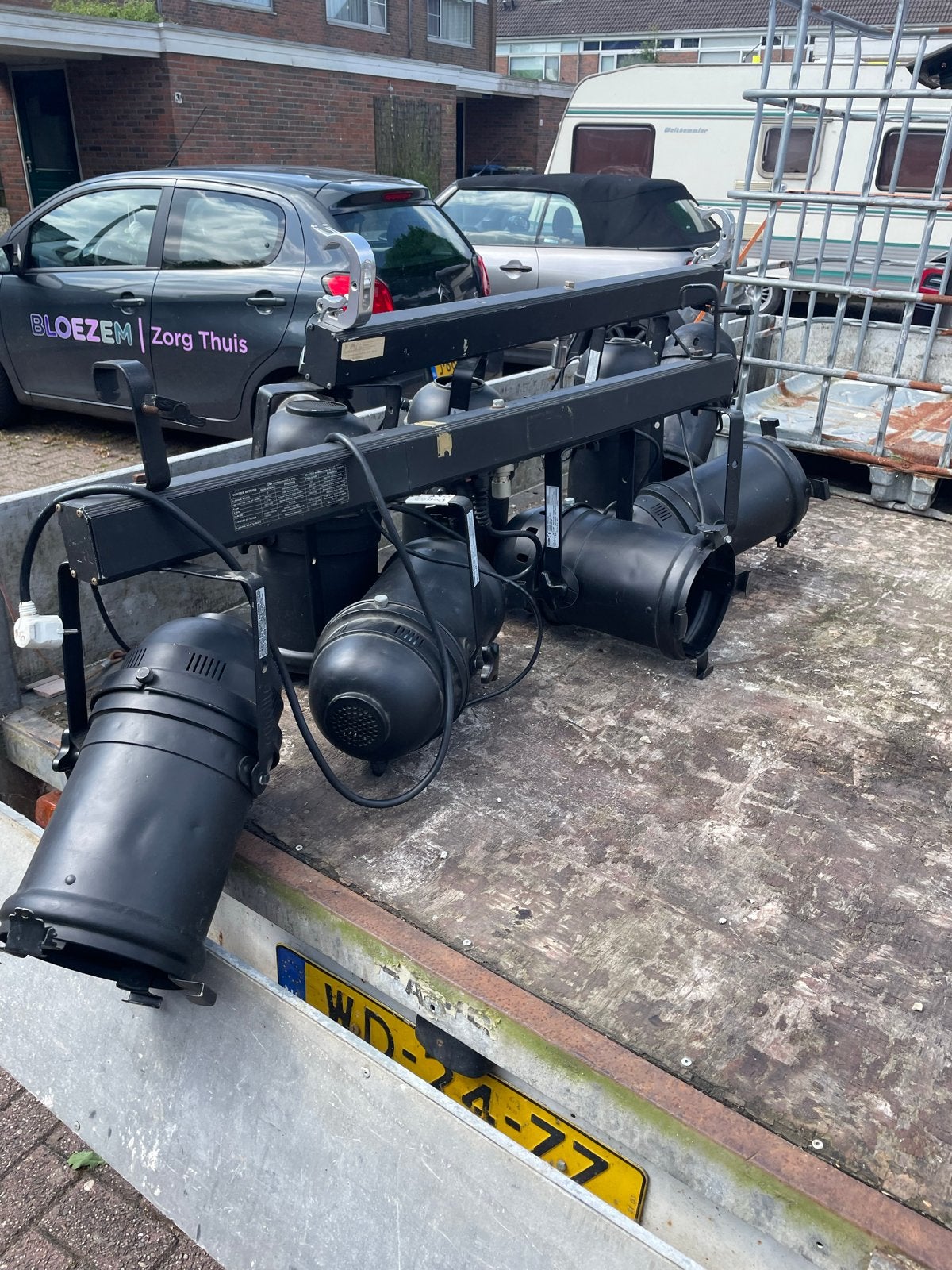 8x Showtec Showbar & 30x PAR 64 Lampen, Ophalen, Gebruikt