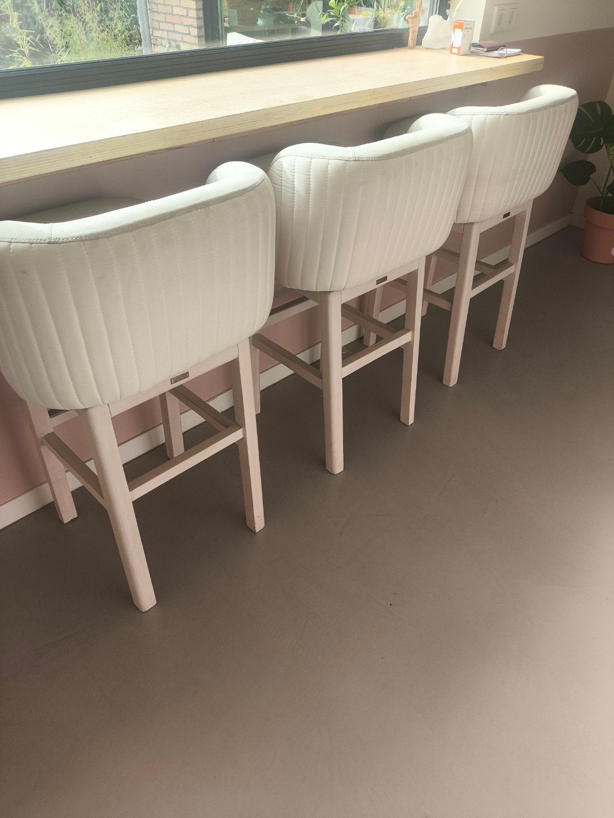 Set van 3 Otura barkrukken, Ophalen, Met voetsteun, Zo goed als nieuw, 90 cm of meer