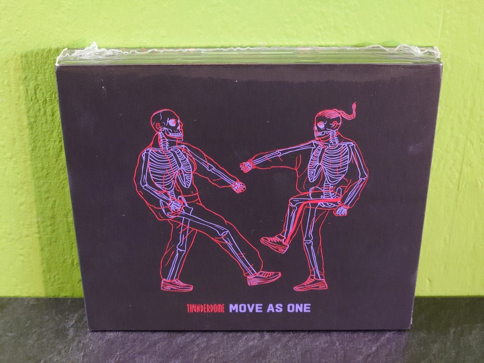 Thunderdome - Move as one -2025 3 CD - Nieuw in seal!, Cd's en Dvd's, Cd's | Dance en House, Ophalen of Verzenden, Nieuw in verpakking
