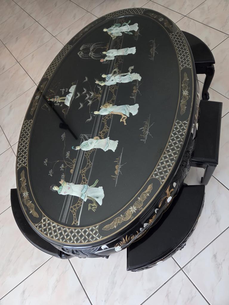 Chinese laktafel met parelmoer-inleg en bijzettafels, Ophalen