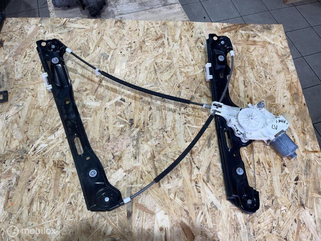 Raammechanisme linksvoor BMW 1-serie E87 ('04-'11) 7067795S, Gebruikt, Ophalen of Verzenden, BMW, BMW