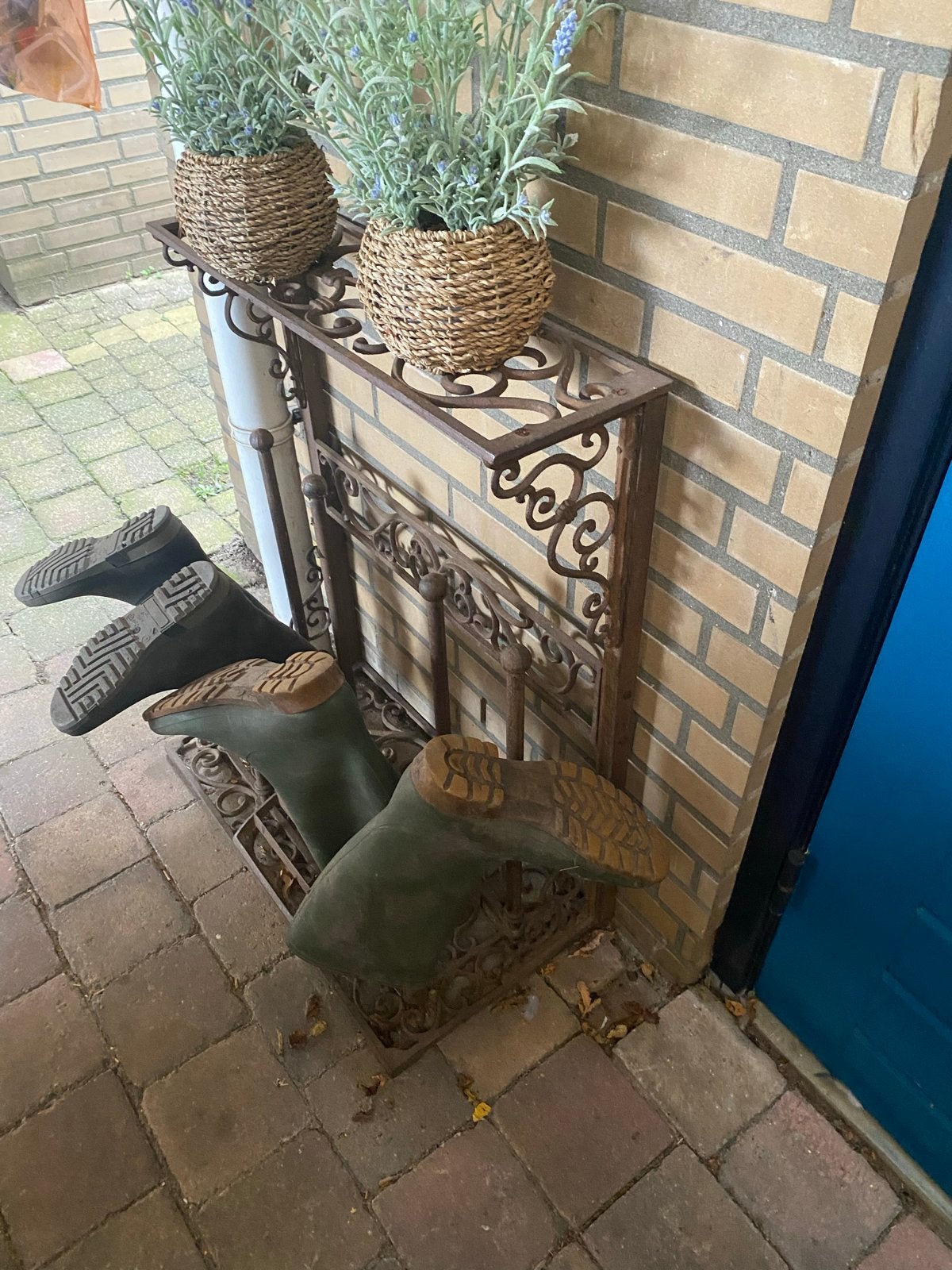 Vintage ijzeren laarzenrek met decoratieve krullen, Ophalen, Gebruikt