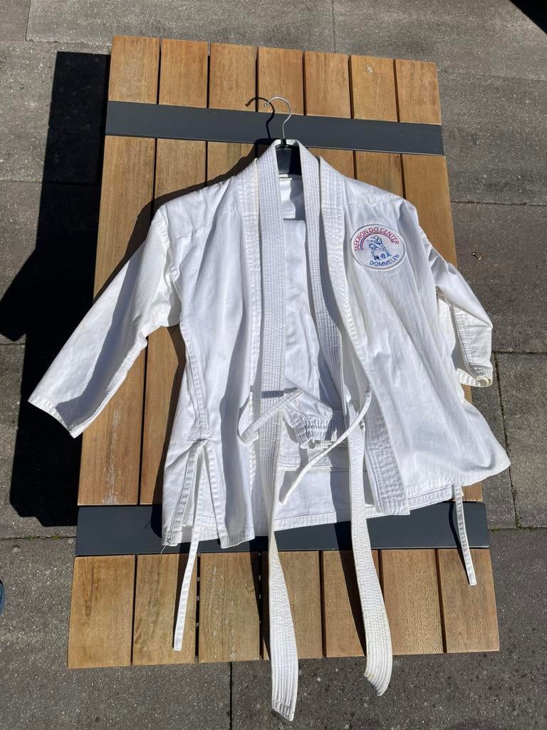 Te koop: Taekwondo kinder pak, Maat XS of kleiner, Ophalen of Verzenden, Gebruikt, Taekwondo