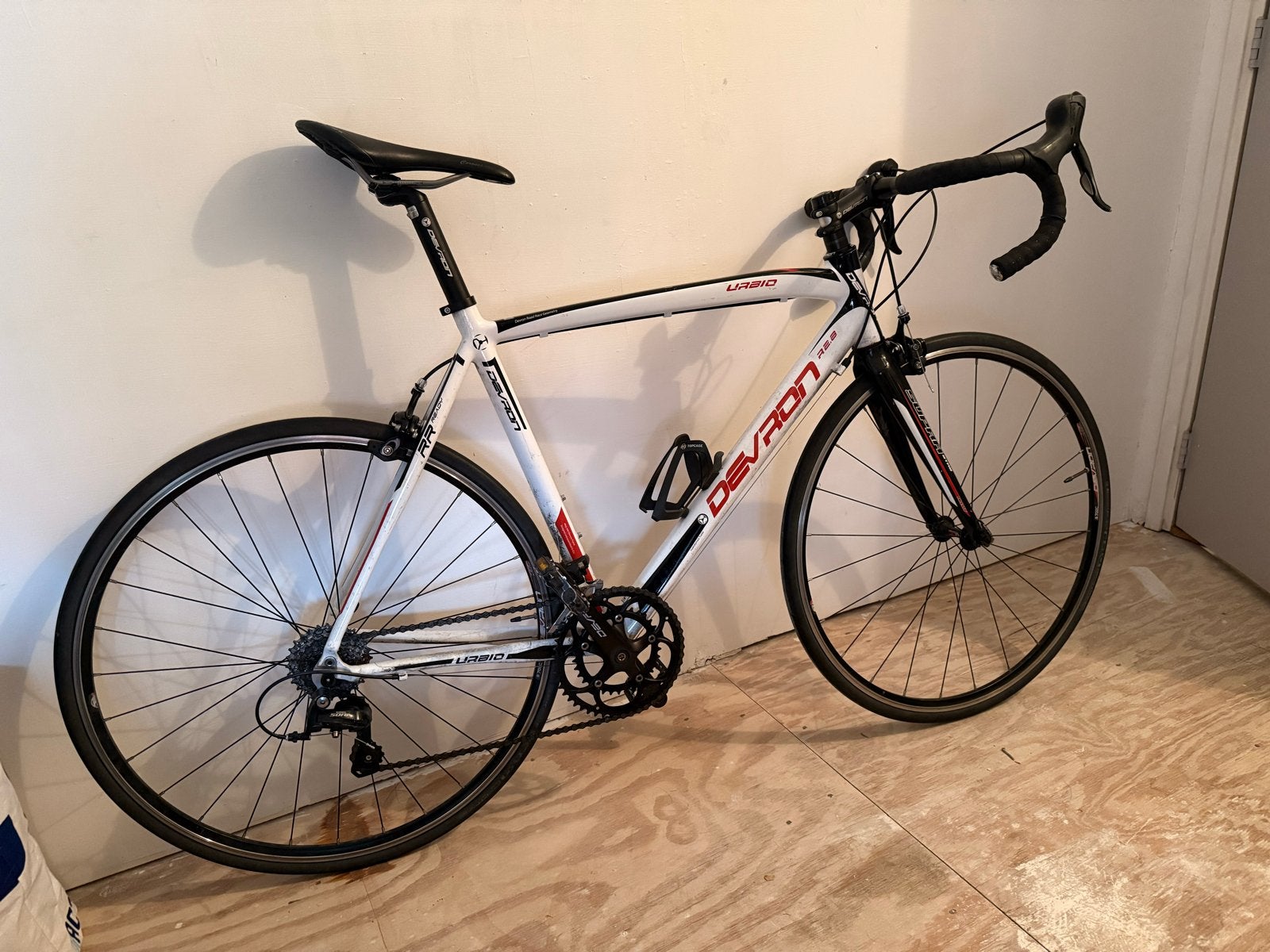 Devron Urbio R2.8 racefiets, Fietsen en Brommers, 28 inch, Aluminium, Zo goed als nieuw, 15 tot 20 versnellingen