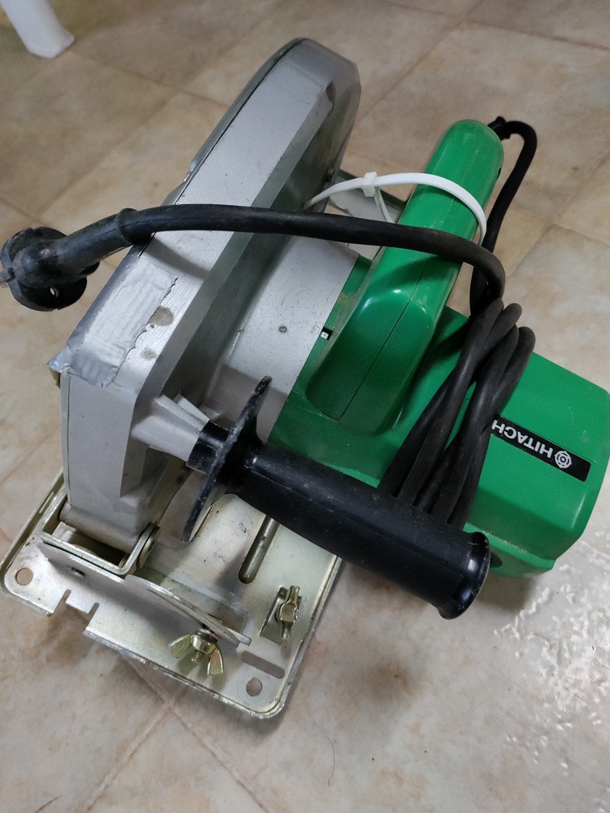 Hitachi Cirkelzaag met extra zaagbladen, Doe-het-zelf en Verbouw, Gereedschap | Zaagmachines, Ophalen, Gebruikt, Cirkelzaag, 600 tot 1200 watt