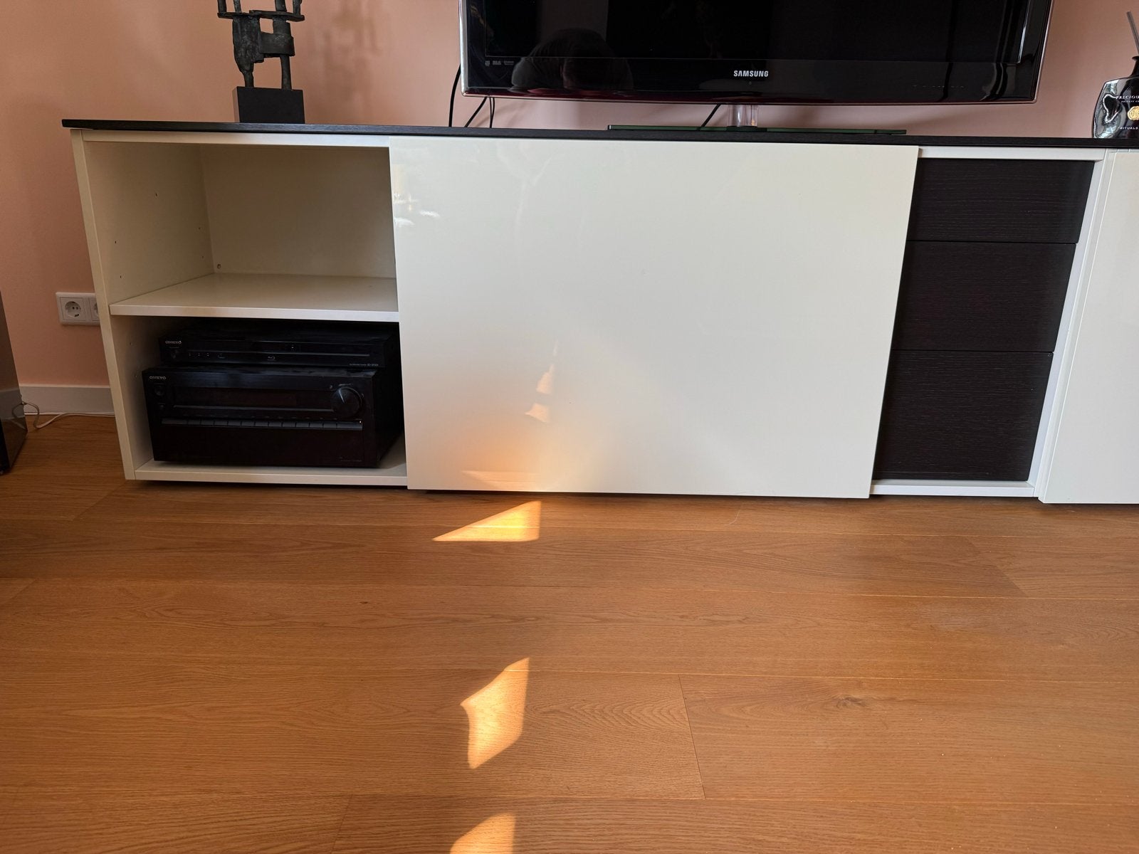 Modern TV-meubel met lades en schuifdeuren, Ophalen, Zo goed als nieuw, 200 cm of meer, Minder dan 100 cm