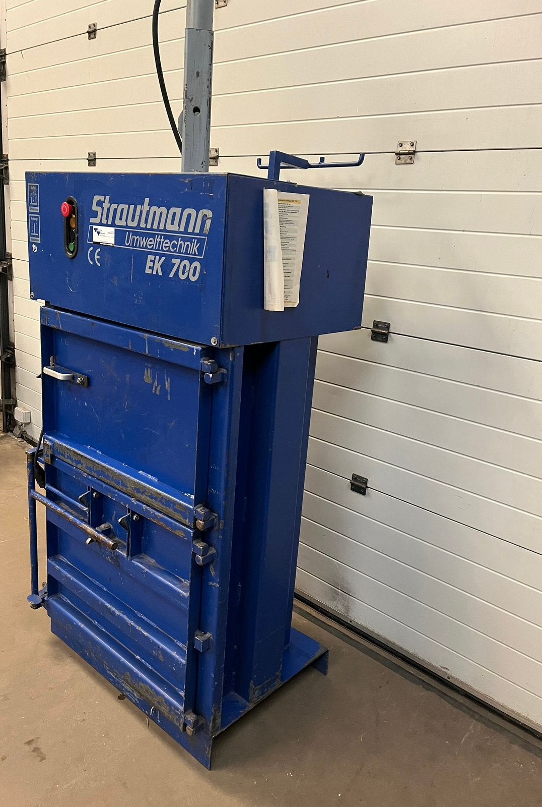 Papierpers kartonpers balenpers afvalpers foliepers recycle, Ophalen