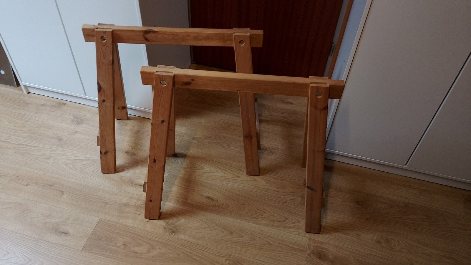 2x Houten schragen 68cm hoog, Ophalen, Zo goed als nieuw