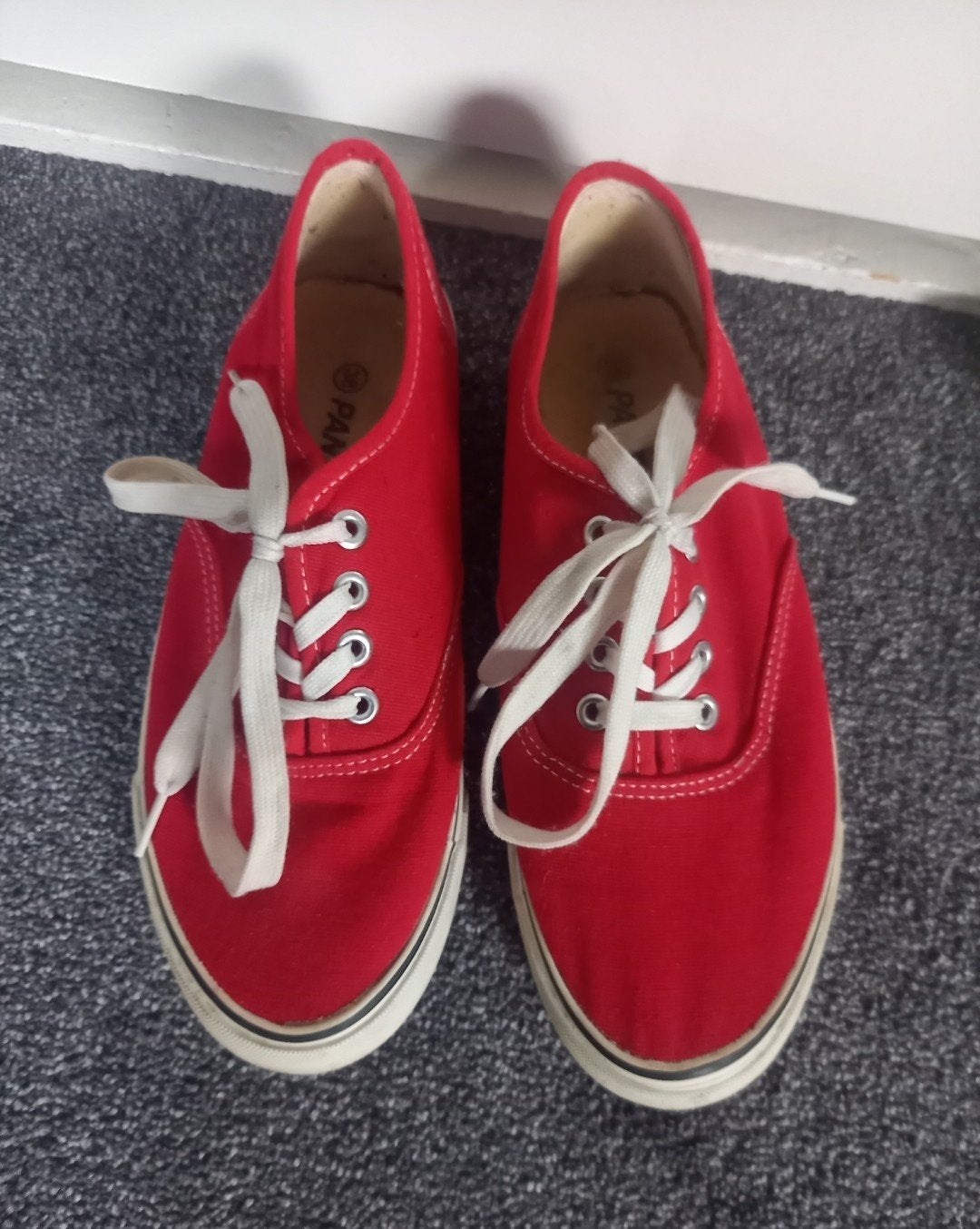 Rode sneakers maat 38, Panther, Ophalen of Verzenden, Sneakers of Gympen, Gedragen