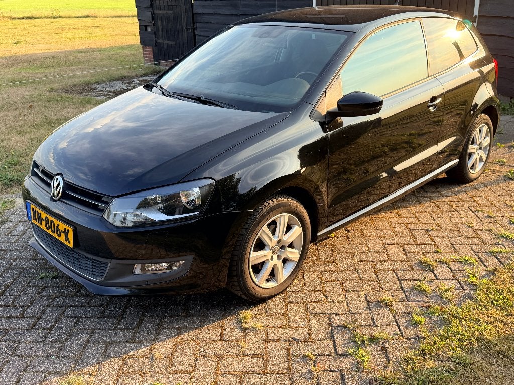 Volkswagen Polo 6R 1.2 TSI 105PK 2010 Zwart, nieuw APK, 6Bak, Euro 5, Stof, 40 €/maand, Zwart