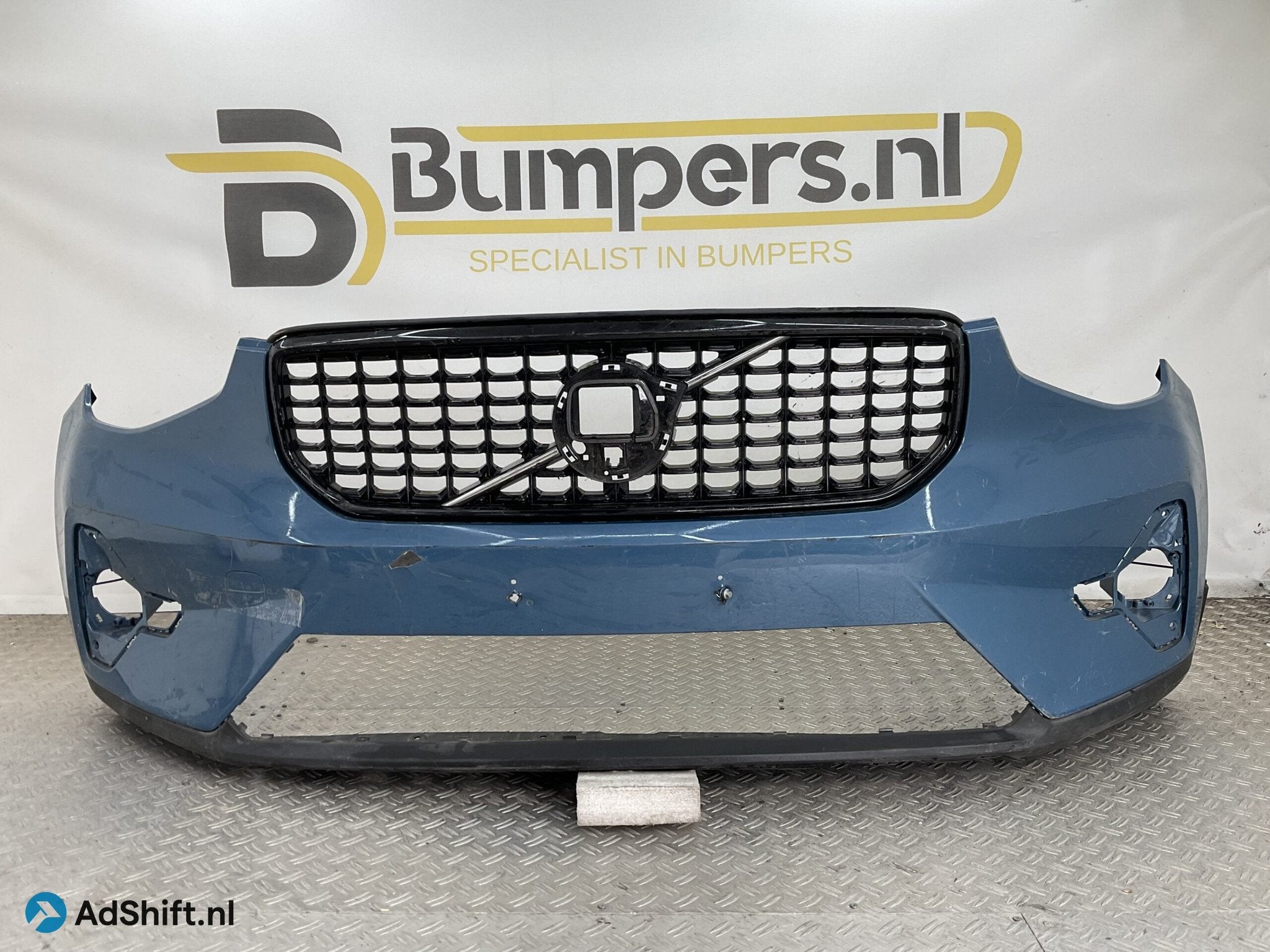 Bumper Volvo XC40 XC-40 Facelift 31690933 Grill Voorbumper E