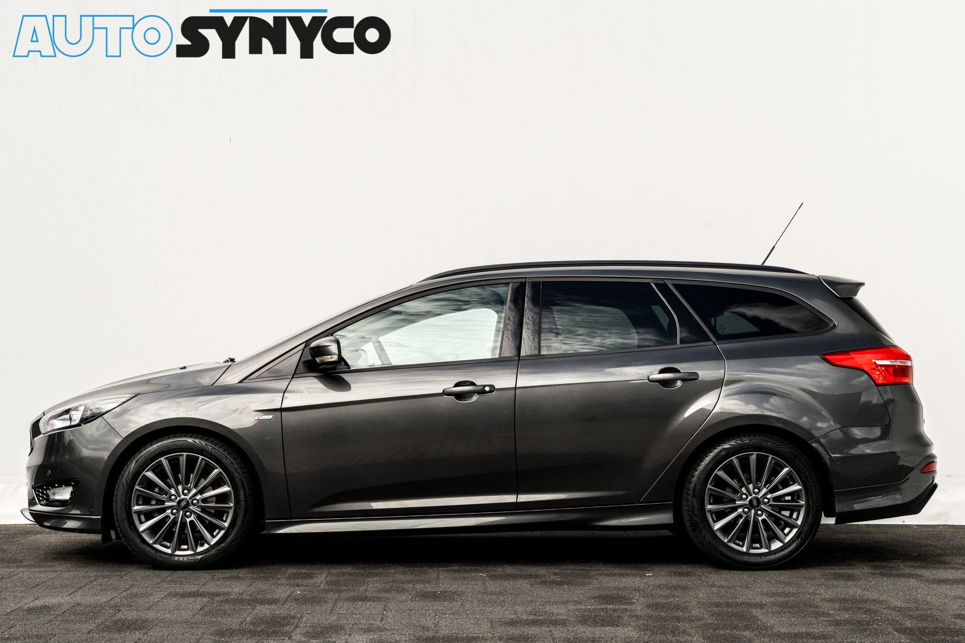 Ford FOCUS Wagon 1.0 ST-Line | PDC | Carplay | Cruise | PDC, Automatische klimaatregeling, Stof, Gebruikt, Handgeschakeld