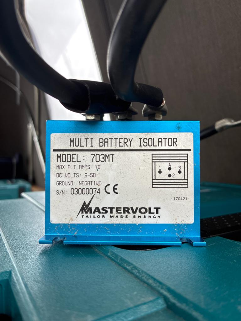 Mastervolt Multi Batterij Isolator 703MT - 70A, Ophalen of Verzenden, Gebruikt, Motor en Techniek