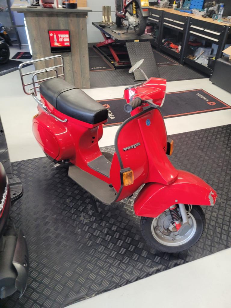 Vespa  pk 50 handgeschakeld  1983, Fietsen en Brommers, Brommers | Vespa, Ophalen, Vespa, Gebruikt, Overige modellen