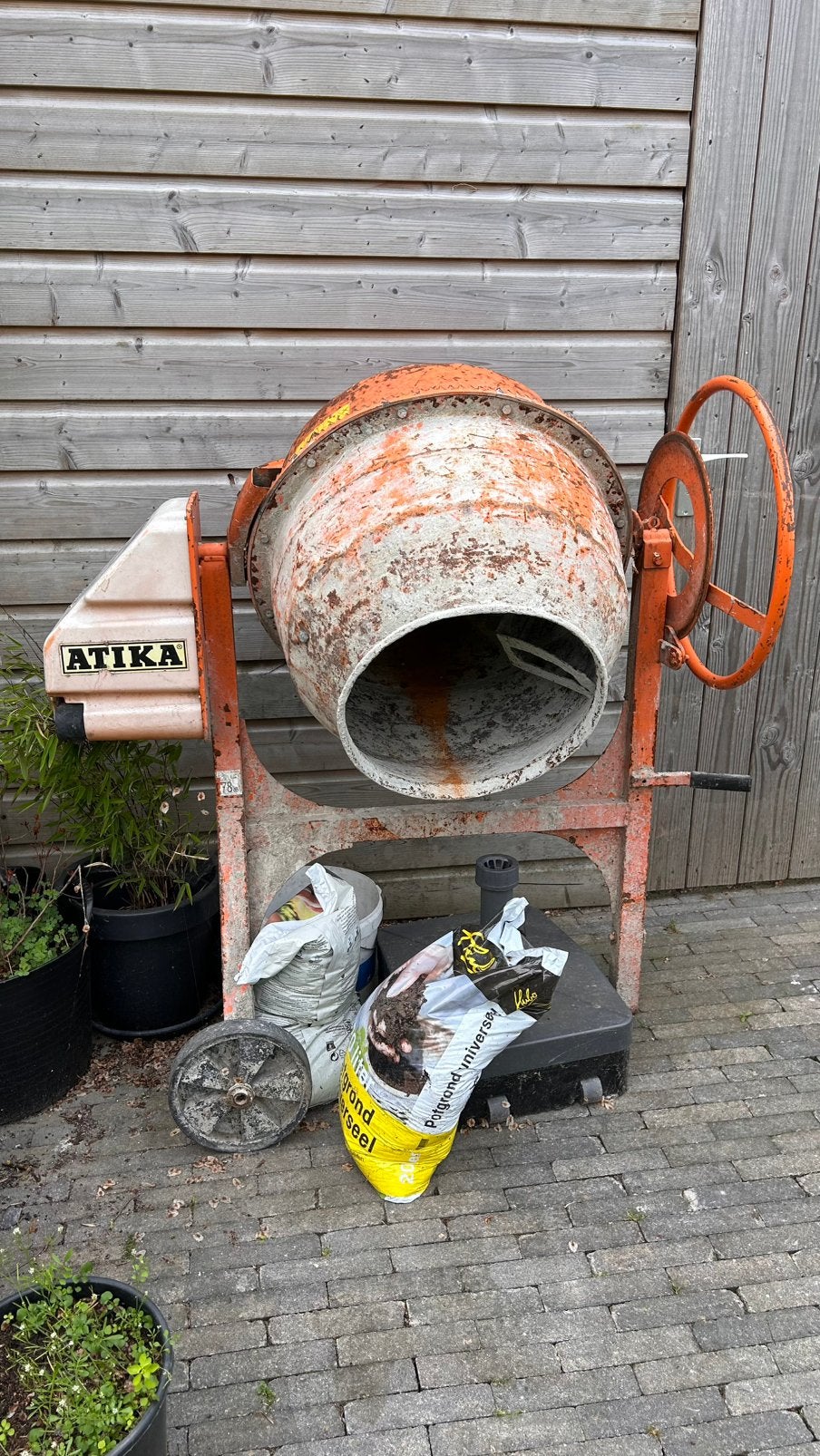 Betonmolen Atika Profi 145 S, Ophalen, Gebruikt