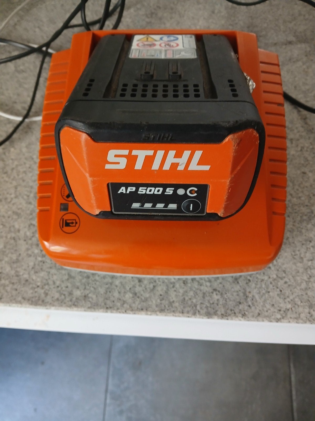 Stihl AL 500 Snellader met AP 500 S C Accu, Ophalen of Verzenden, Zo goed als nieuw