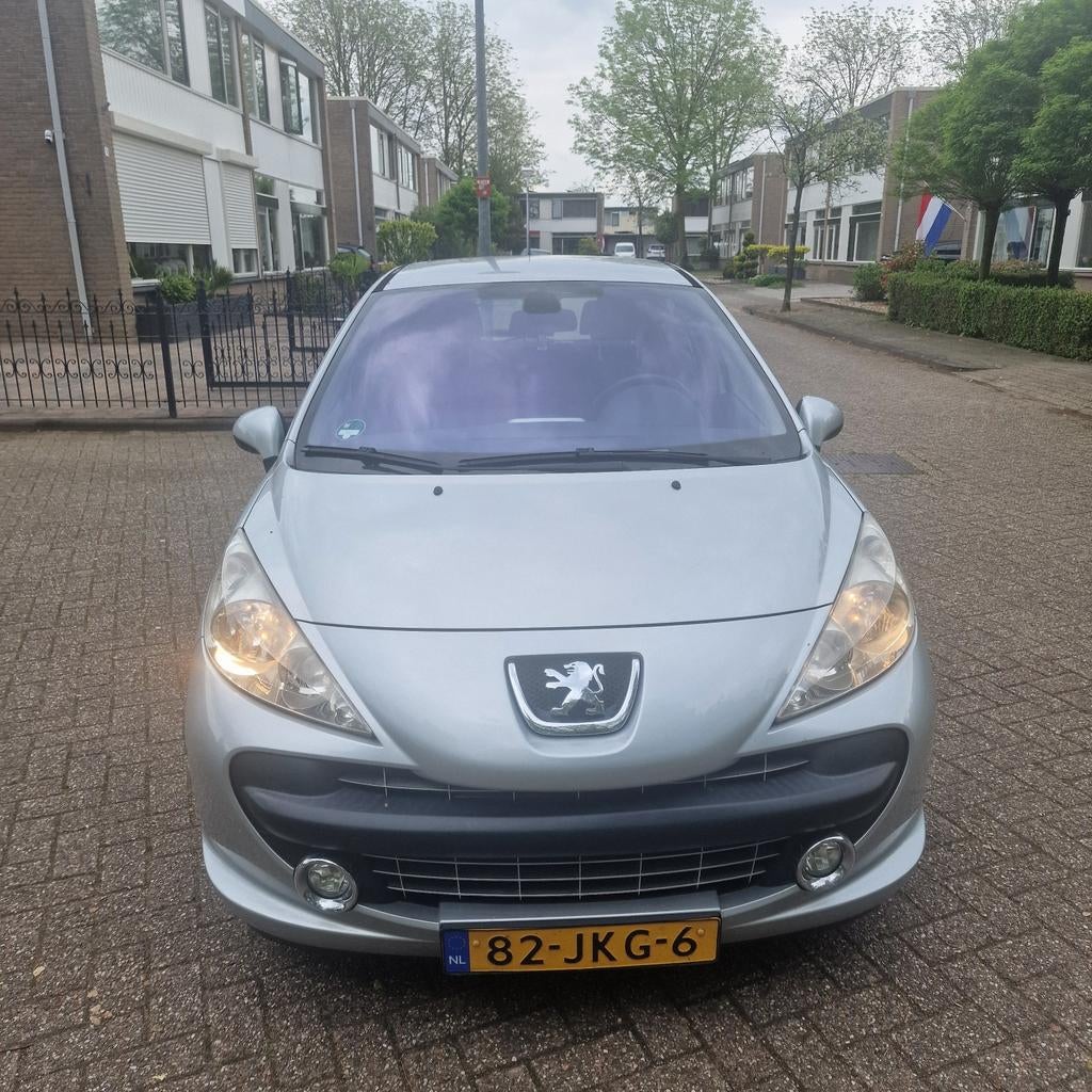 Nette auto merk Peugeot 207 ,5 deurs bjr 2009,Airco, Stof, Bedrijf, Handgeschakeld, Grijs
