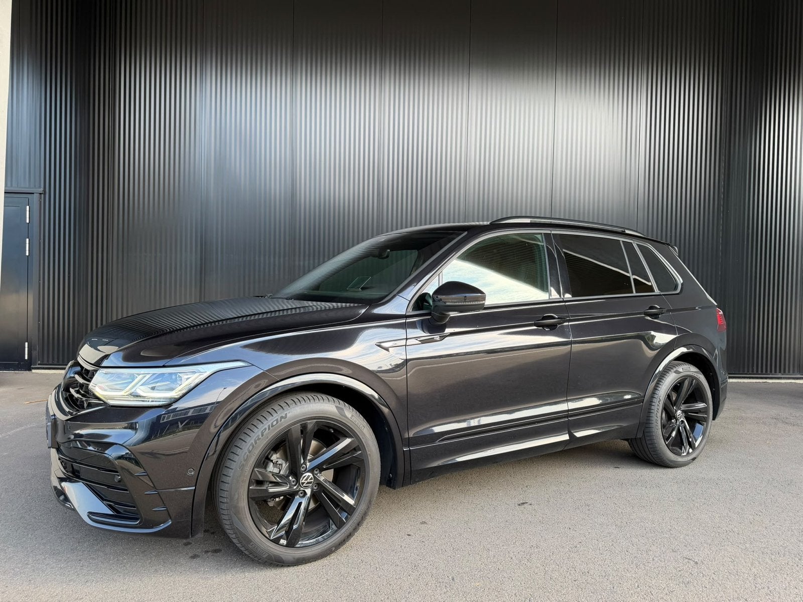 Volkswagen Tiguan 1.5 TSI ACT 150pk DSG 2021 Zwart, 1441 kg, Zwart, 4 cilinders, Zwart