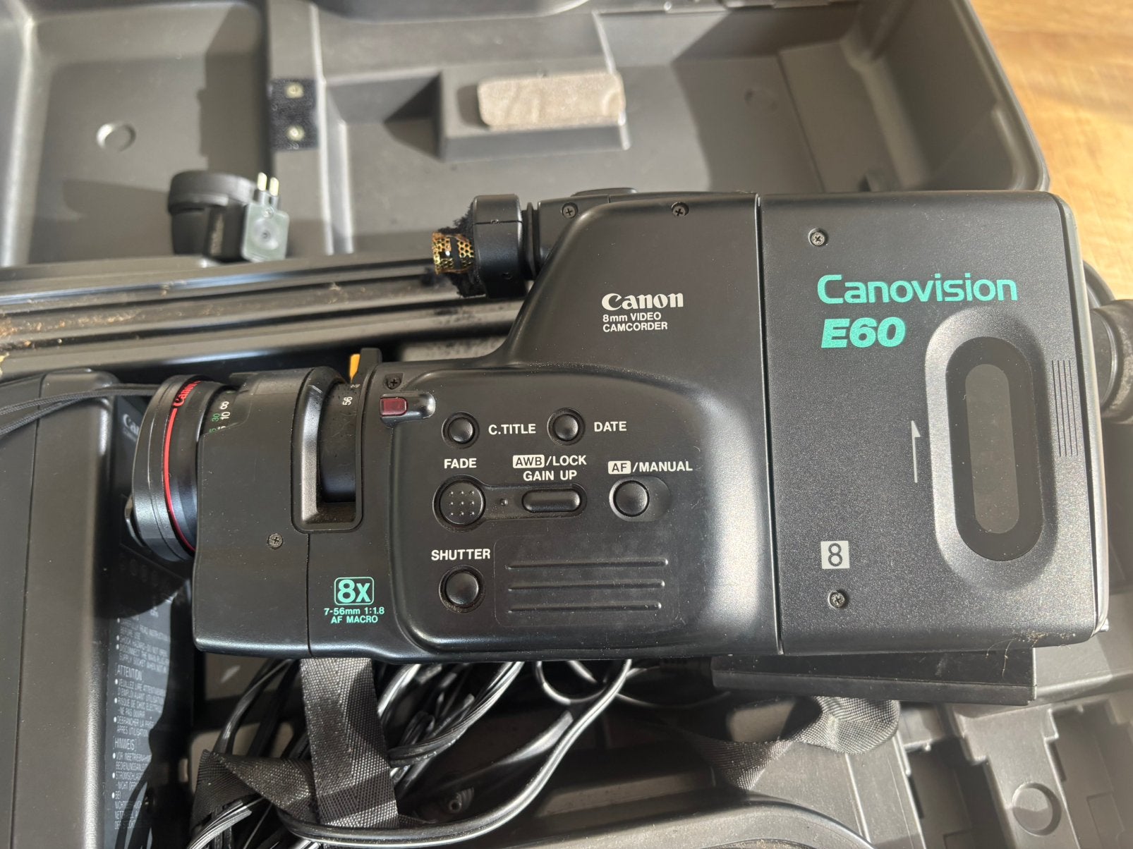 Videocamera Canon e60, Ophalen of Verzenden, VHS of SVHS, (Video)band