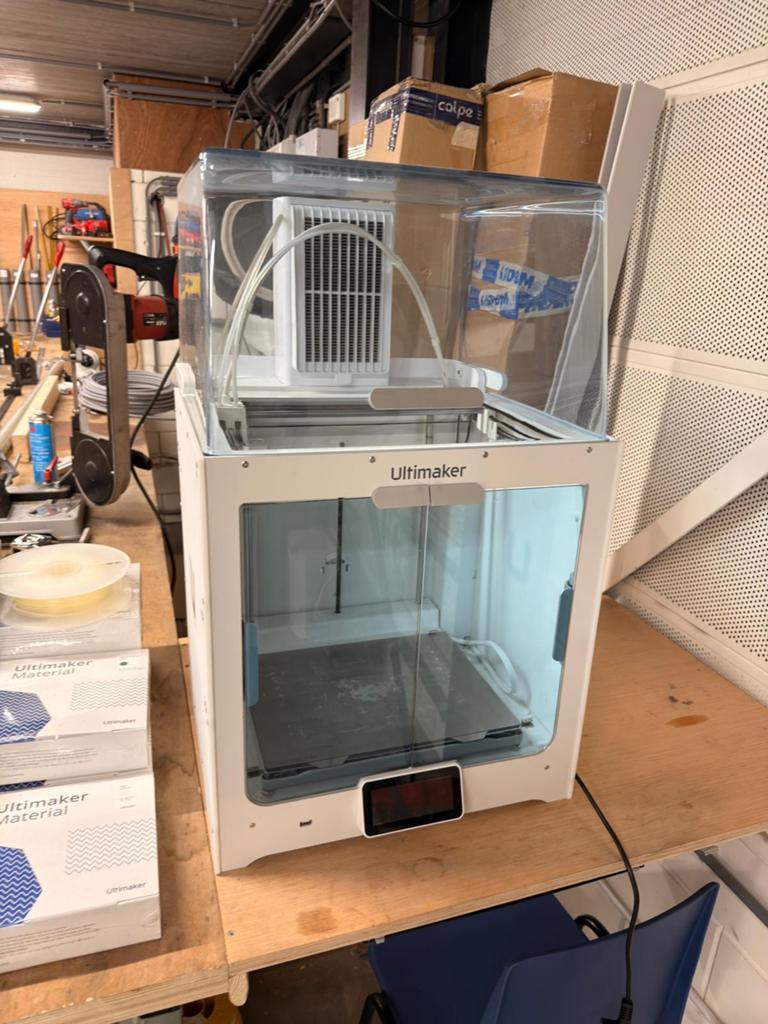 Ultimaker S5 3D-printer met Air Manager en Metal Expansion K, Ophalen, Ingebouwde Wi-Fi, Zo goed als nieuw, Filament