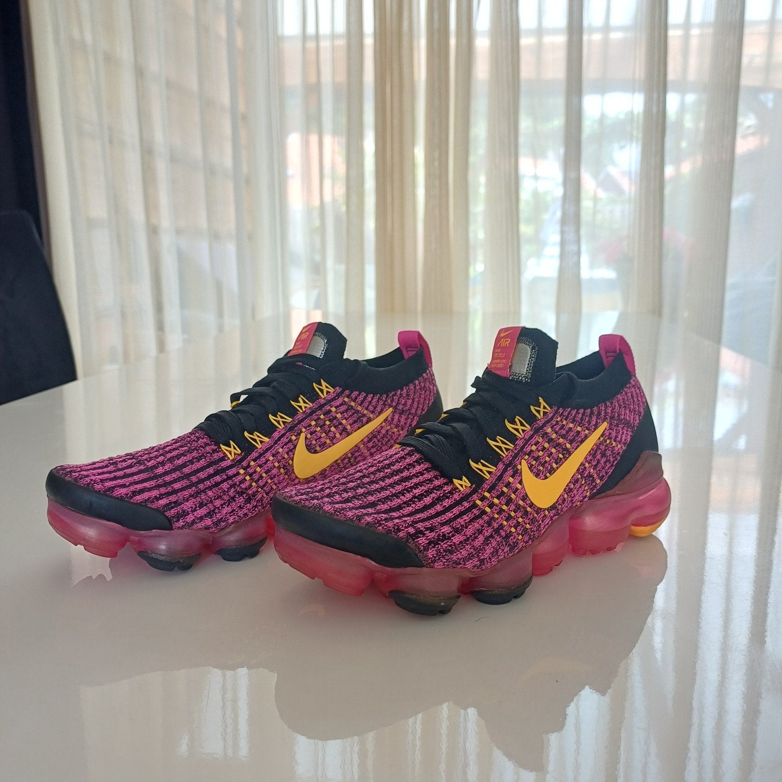 Nike Air Vapormax - Maat 38 - Zo goed als nieuw, Nike, Ophalen of Verzenden, Sneakers of Gympen, Zo goed als nieuw