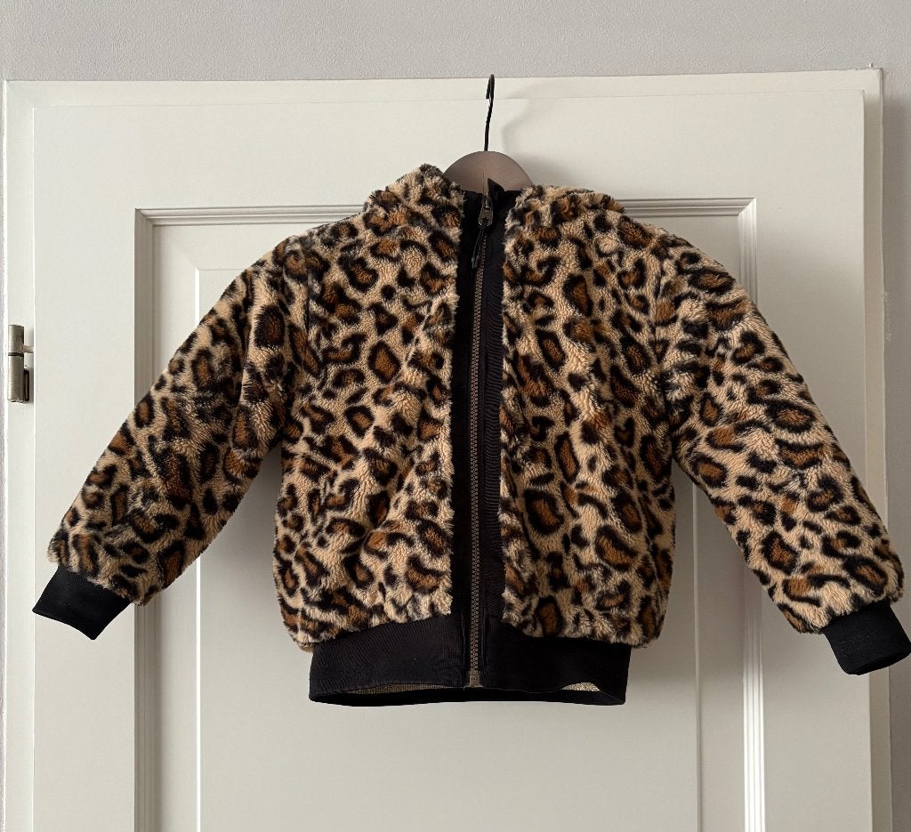 Kinder Reversible winterjas panterprint maat 110/116, Meisje, Oui Oui, Ophalen of Verzenden, Zo goed als nieuw