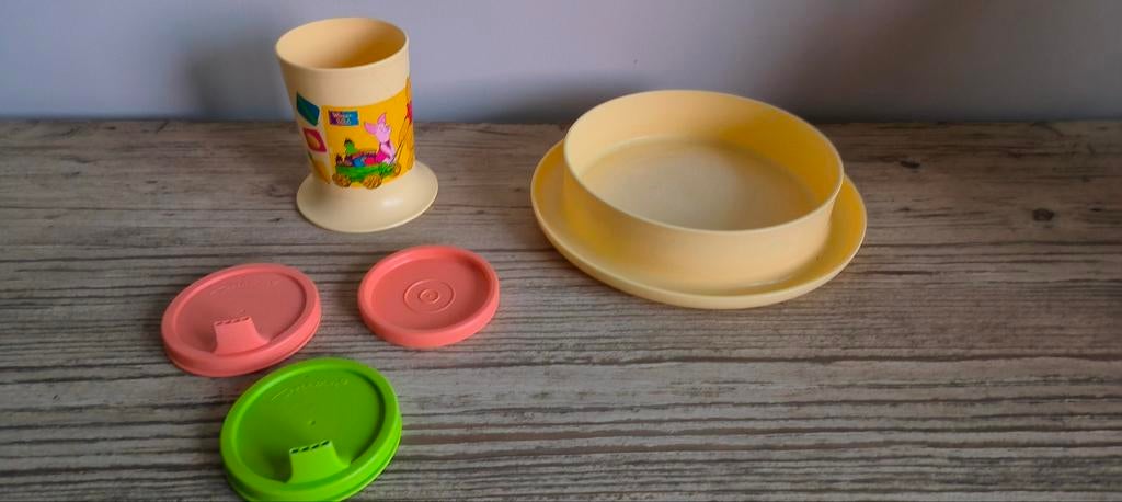 Tupperware drinkbeker en bordje - Winnie de Poeh, Huis en Inrichting, Keuken | Tupperware, Ophalen of Verzenden, Gebruikt, Groen