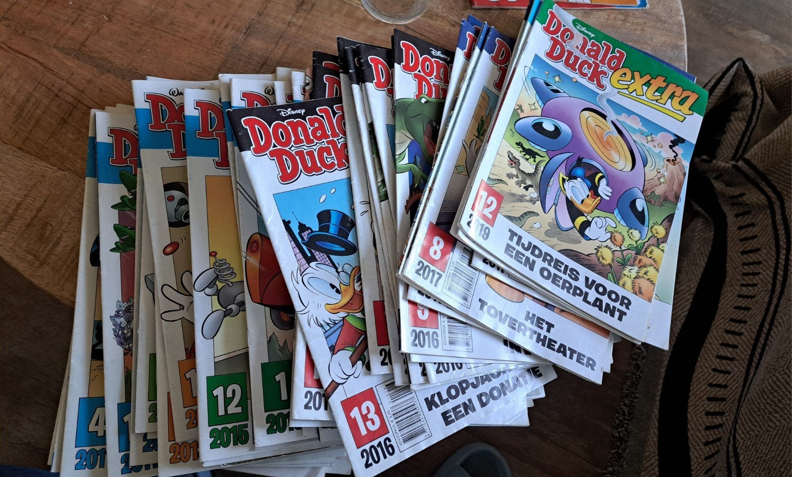 Donald Duck extra, verschillende jaartallen, Boeken, Stripboeken, Ophalen of Verzenden, Gelezen
