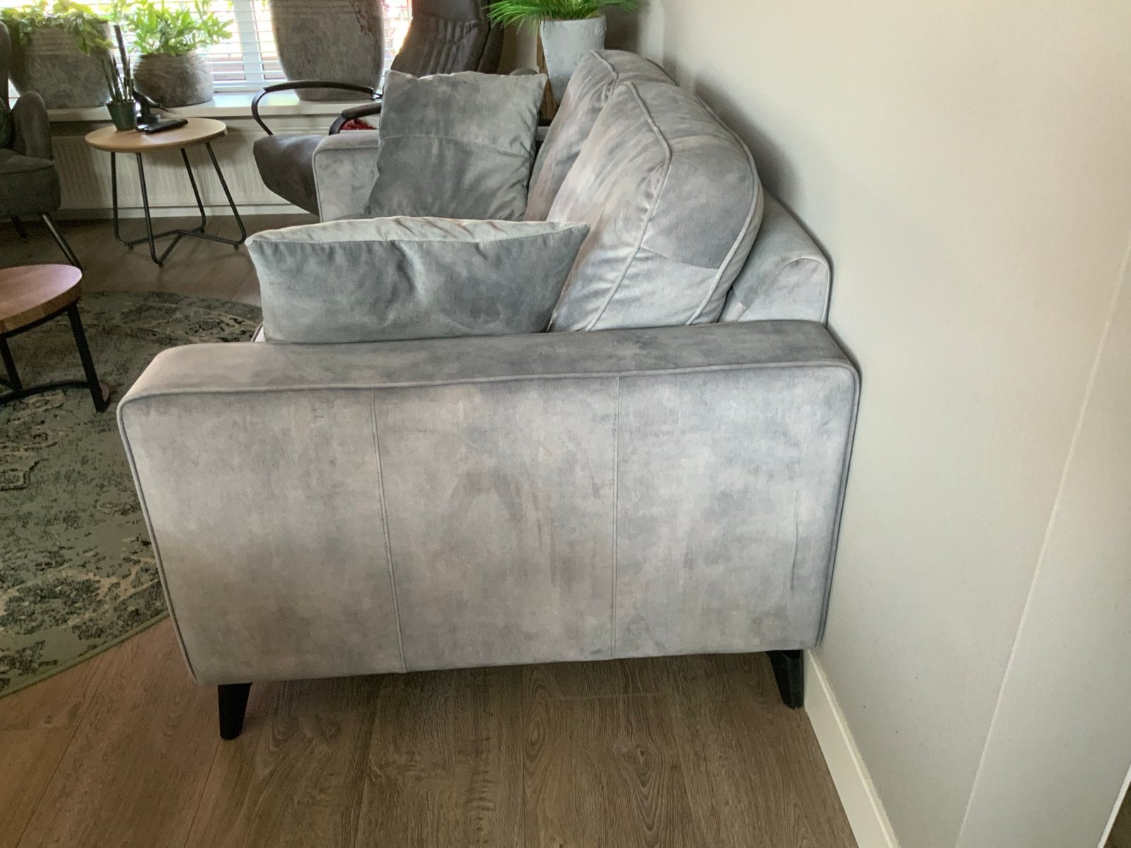 Comfortabele grijze tweepersoonsbank, Huis en Inrichting, Banken | Bankstellen, Ophalen, 150 tot 200 cm, Tweepersoons, 75 tot 100 cm