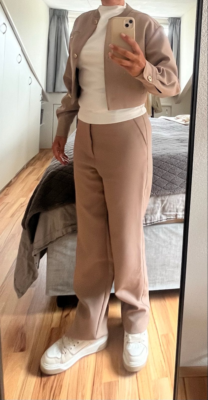 Nikkie Pak: Broek (40), Jasje (38) & Blouse (38), Ophalen of Verzenden, Zo goed als nieuw, Maat 38/40 (M), Beige