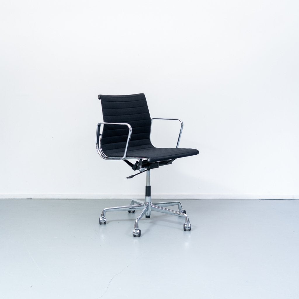 20x Vitra Eames EA 117 Bureaustoel Zwart Hopsak - Chroom, Niet ingevuld, Zwart, Niet ingevuld, Ophalen of Verzenden