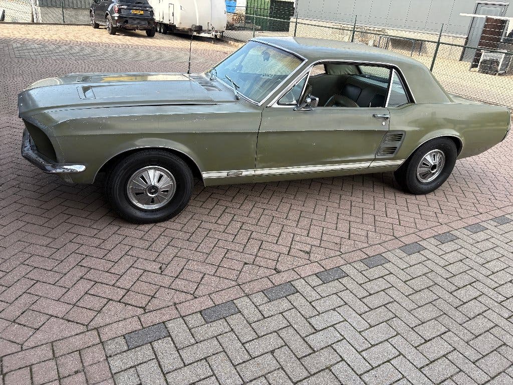 Diverse Ford Mustangs 65-69 met Nederlands kenteken, foto 9
