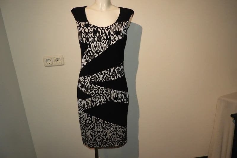 Frank Lyman stretch jurk deels in print stof animal M