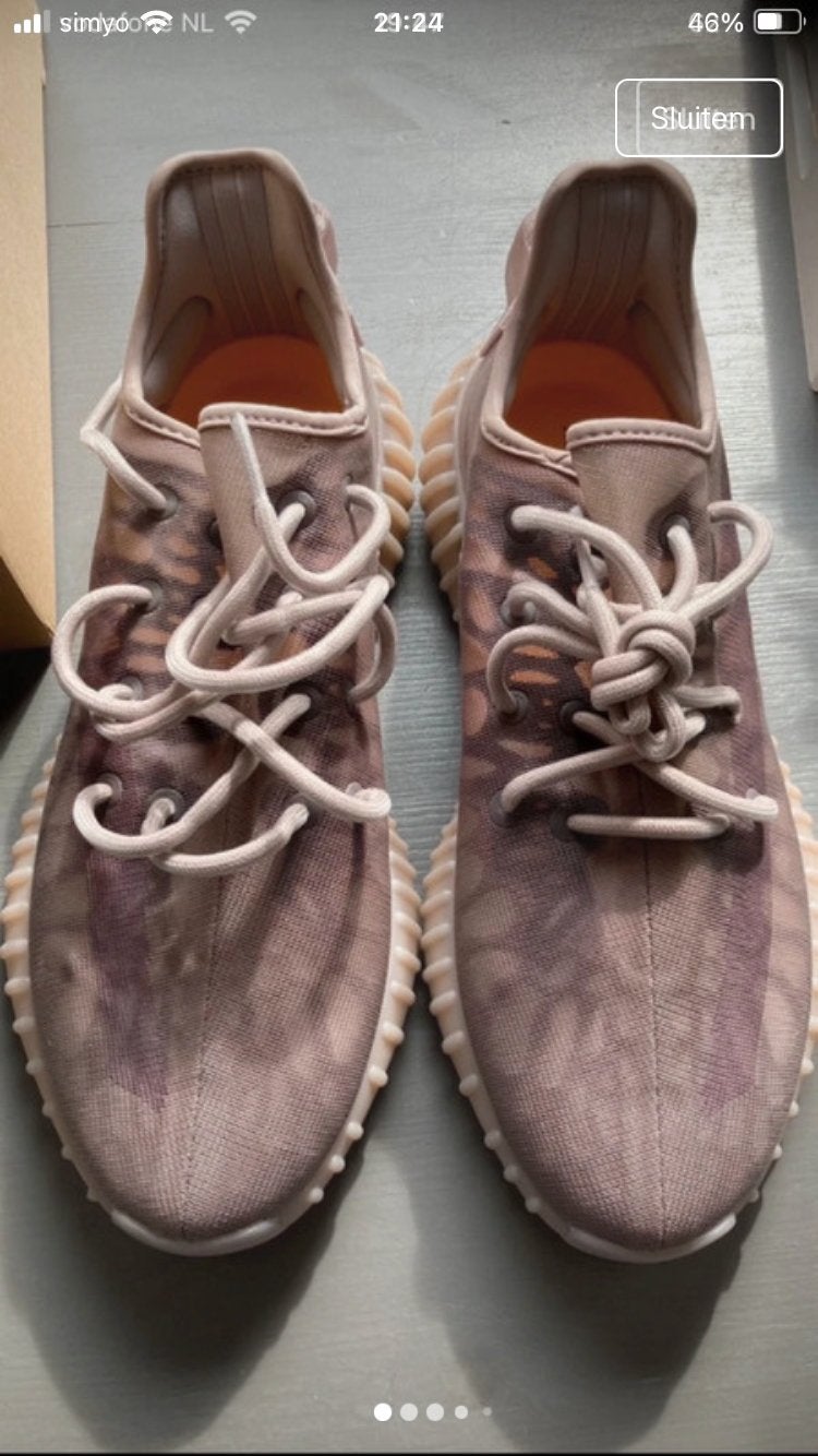 Nieuw! Yeezy boost 350 V2, Overige kleuren, Nieuw, Ophalen of Verzenden, Sneakers of Gympen