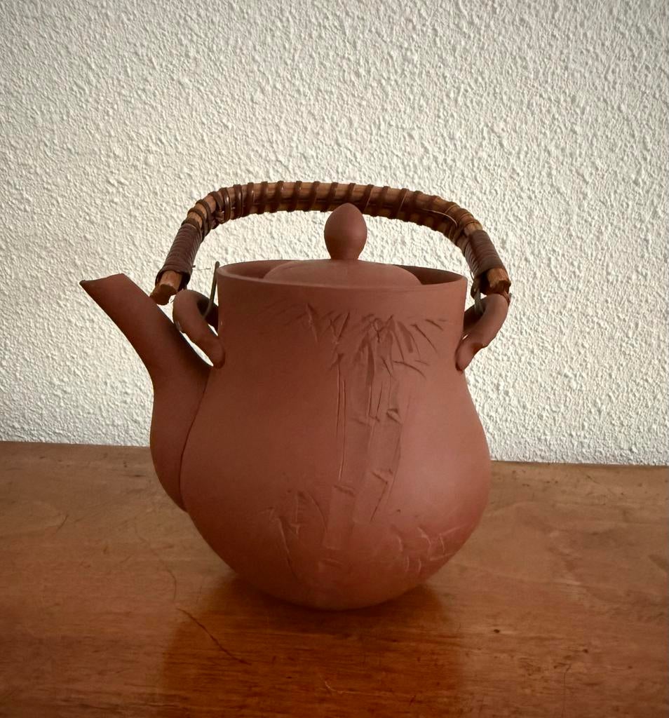 Vintage Aardewerken Theepot met Bamboe Handvat, Ophalen of Verzenden