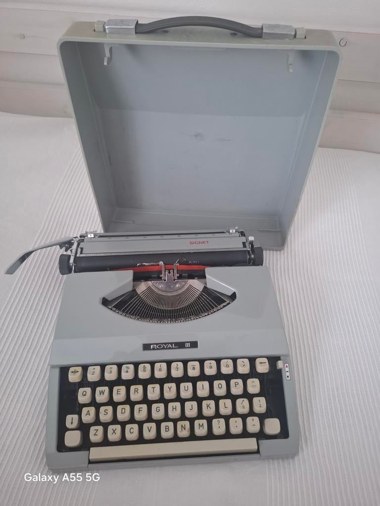Typemachine royal retro, Diversen, Typemachines, Ophalen, Gebruikt