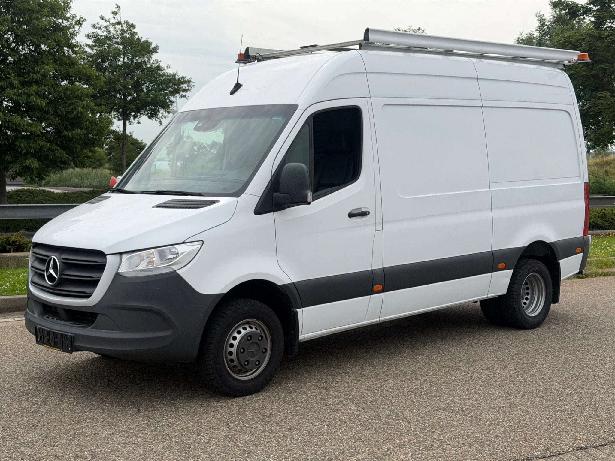 Mercedes-Benz Sprinter 517CDI L2H2 Automaat Airco Navi Trekh, Gebruikt, Euro 6, 2565 kg, Wit