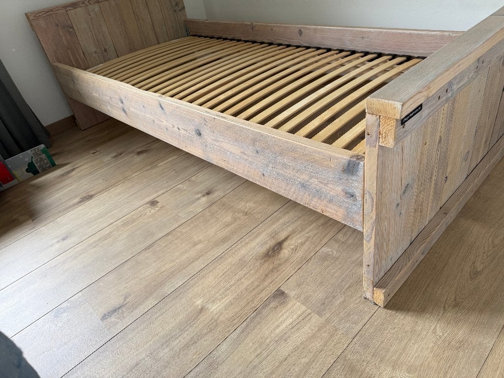 Steigerhout bed 200x90, Ophalen, 85 tot 100 cm, Zo goed als nieuw, Lattenbodem